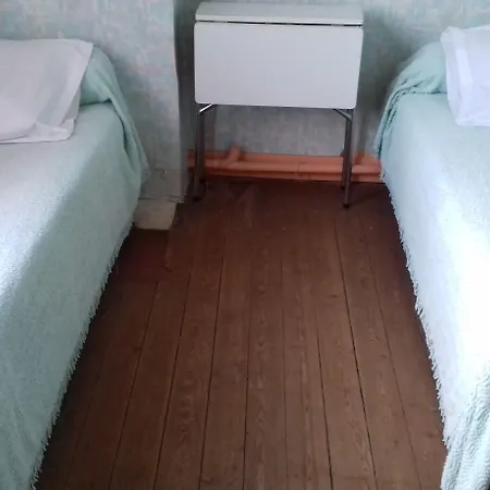 Des Pilotis Otel Beauvoir-en-Lyons