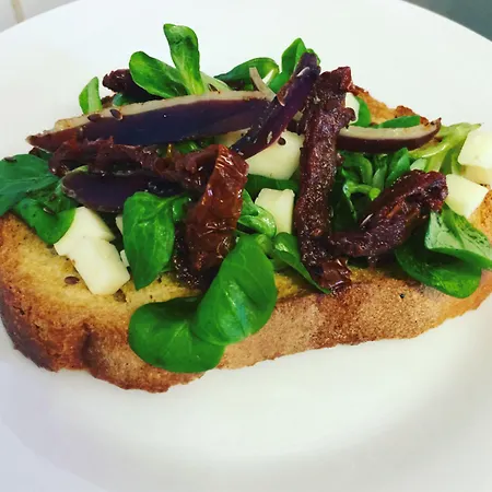 Des Pilotis 3* Beauvoir-en-Lyons