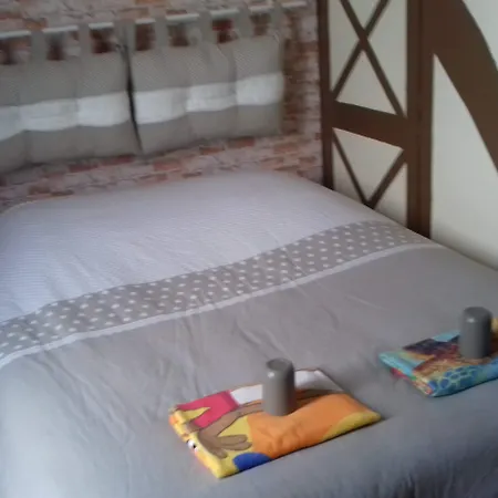 Des Pilotis Hotel Beauvoir-en-Lyons