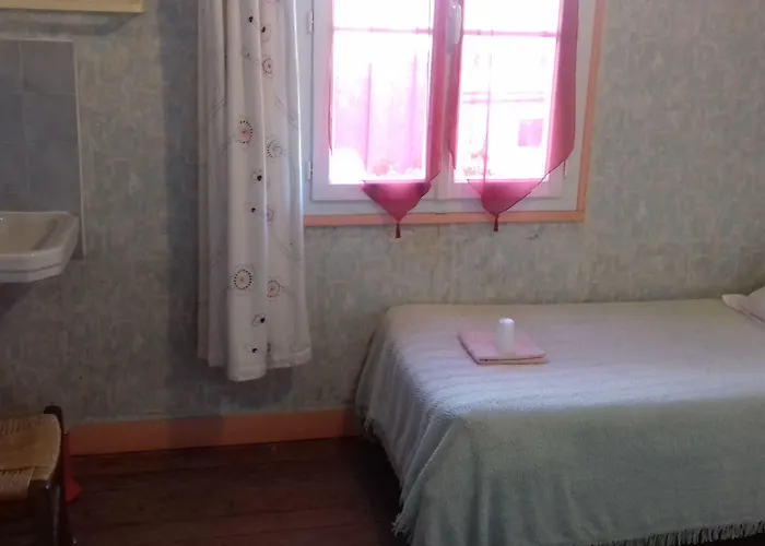 Des Pilotis Hotel 3*