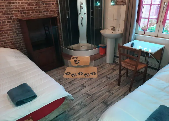 Des Pilotis Beauvoir-en-Lyons